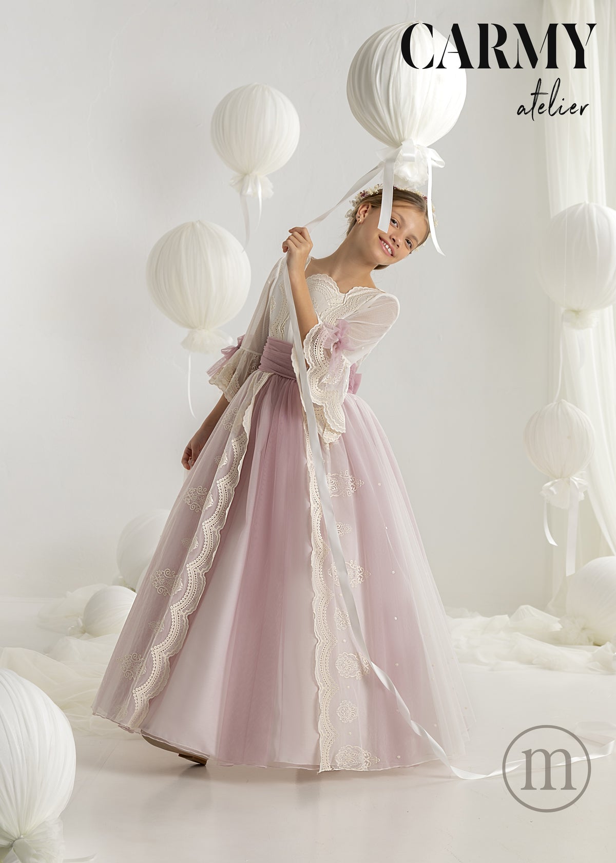 7609 Vestido Comunión Fantasía Escote Barco