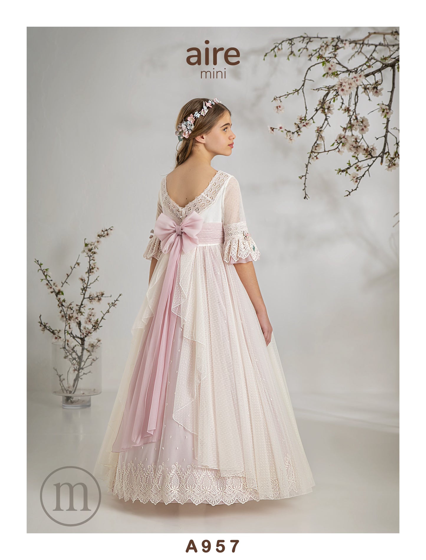957 Vestido Comunión Romántico Tul Topos/ Bordado
