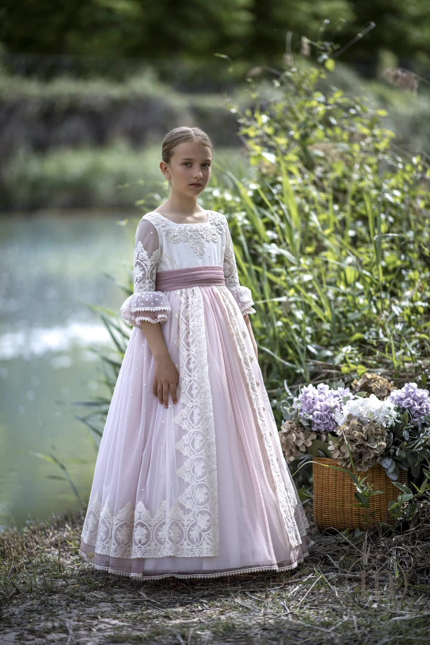 2705 PEONÍA Vestido Comunión Tul Bordado