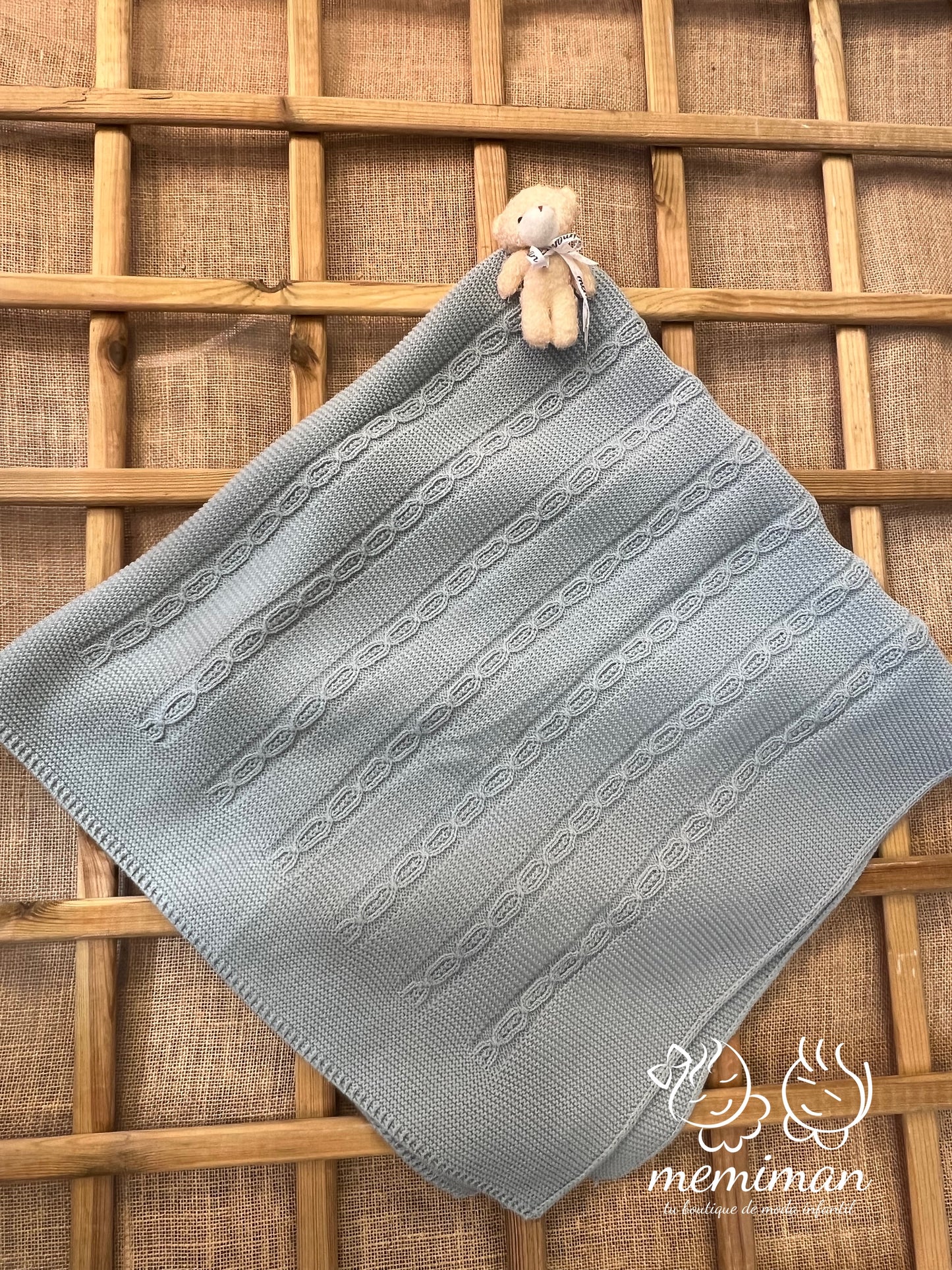 25750 Couverture tressée