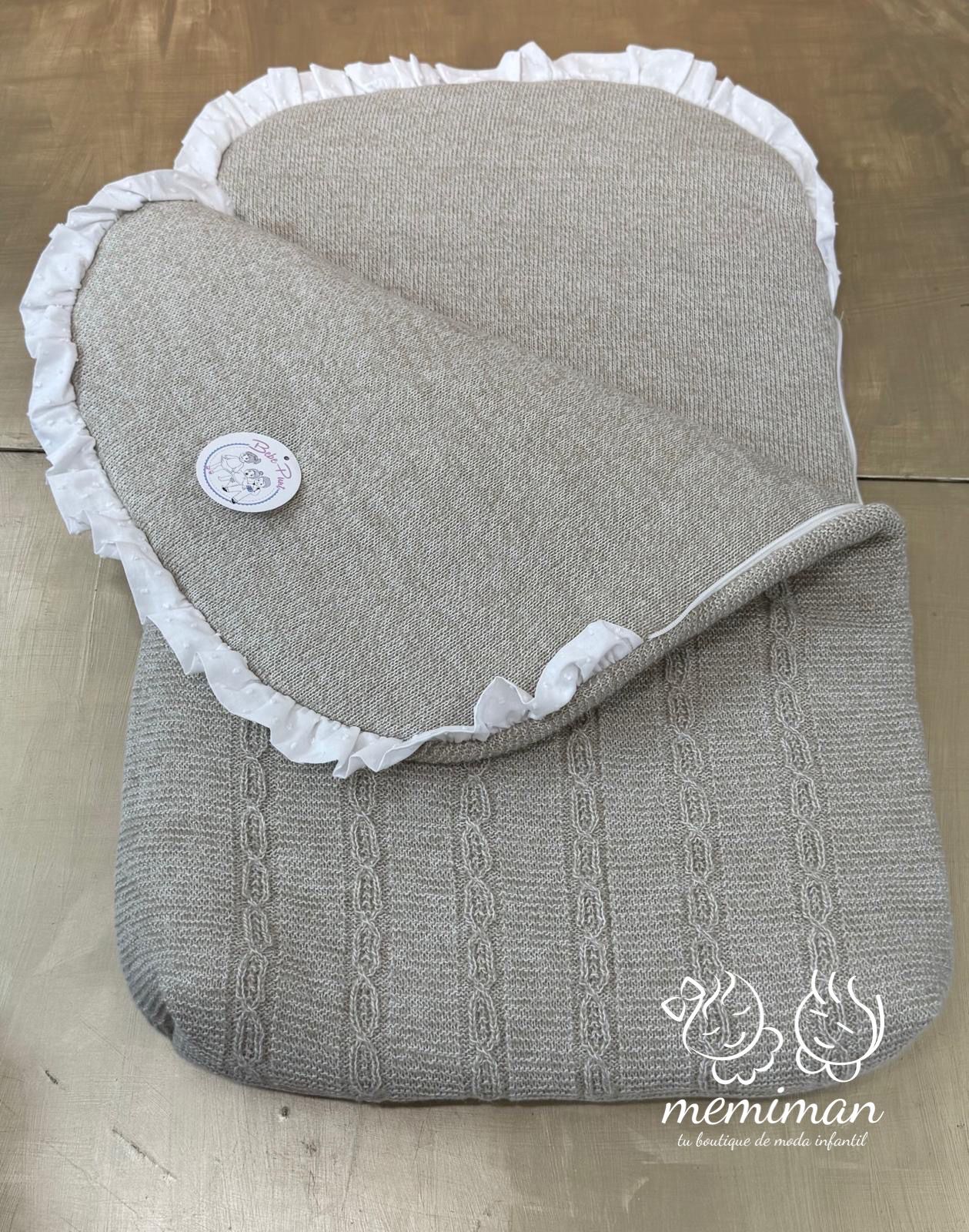 25749 Veste tricotée 