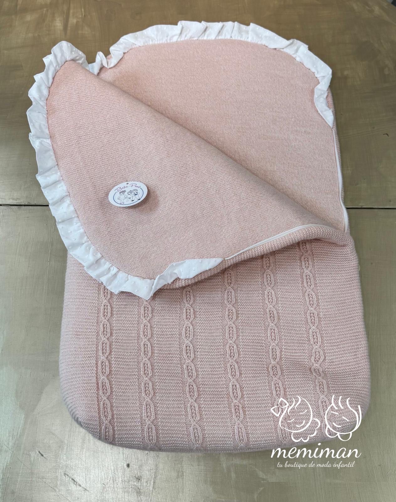 25749 Veste tricotée 