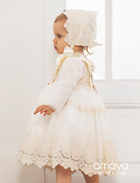 532191 Vestido manga larga, crudo, de punto y tul bordado