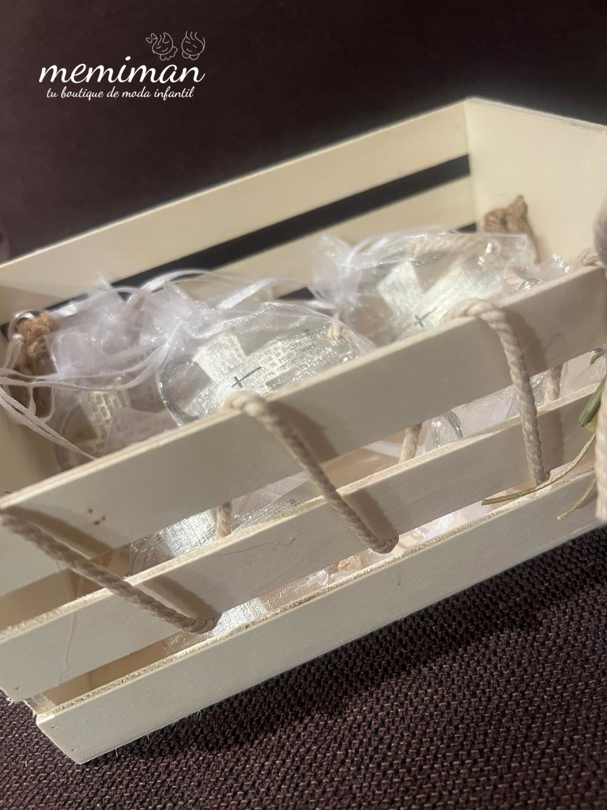 Caja de madera con cruz para detalles (20x14x8)